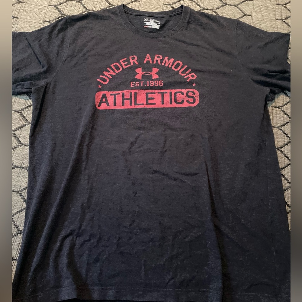 Mens UA tshirt